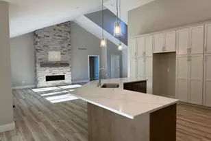 2791 Sylvan Rd, Geneva, OH 44041 - Photo 2