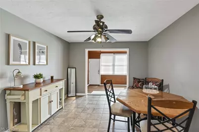 25345 Country Club Boulevard #12-11, North Olmsted, OH 44070 - Photo 18