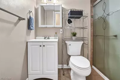 25345 Country Club Boulevard #12-11, North Olmsted, OH 44070 - Photo 28