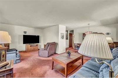 15816 Mendota Avenue, Maple Heights, OH 44137 - Photo 12