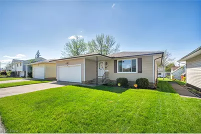 15816 Mendota Avenue, Maple Heights, OH 44137 - Photo 2