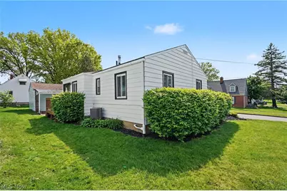 2697 8th Street, Cuyahoga Falls, OH 44221 - Photo 36