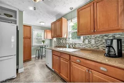 2181 Cranston Road, University Heights, OH 44118 - Photo 16