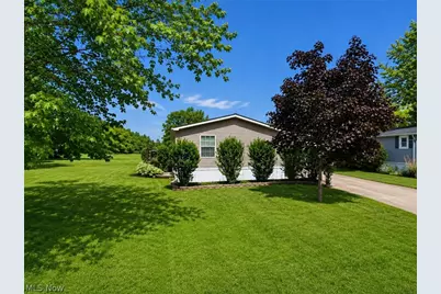 46 Thomas Boulevard NW, Massillon, OH 44647 - Photo 1