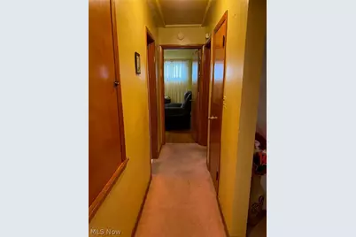 19601 Mayfair Lane, Warrensville Heights, OH 44128 - Photo 6