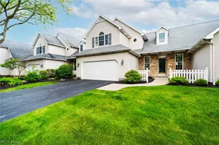 22 Fieldstone, Poland, OH 44514 - Photo 2