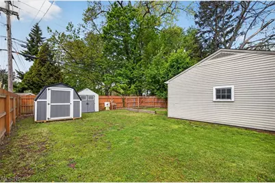 2258 E 290th Street, Wickliffe, OH 44092 - Photo 8