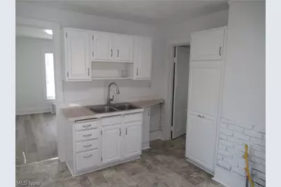 14 Elm Street, Bedford, OH 44146 - Photo 8