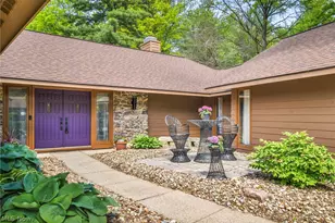 21903 Meadows Edge Ln, Strongsville, OH 44149 - Photo 4