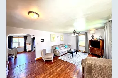 528 Maple Street SW, Sugarcreek, OH 44681 - Photo 18