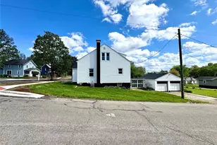 528 Maple St SW, Sugarcreek, OH 44681 - Photo 6