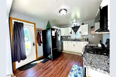 528 Maple Street SW, Sugarcreek, OH 44681 - Photo 24