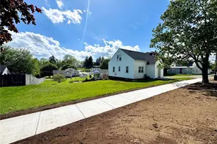 528 Maple St SW, Sugarcreek, OH 44681 - Photo 16