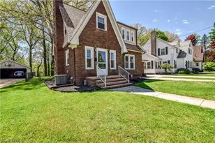 909 Lincoln Dr, Conneaut, OH 44030 - Photo 2