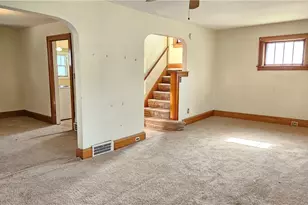 387 E York St, Akron, OH 44310 - Photo 10