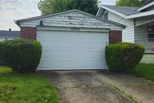 387 E York St, Akron, OH 44310 - Photo 4