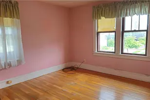 387 E York St, Akron, OH 44310 - Photo 14