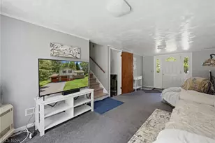 42033 Edward Cir, Columbiana, OH 44408 - Photo 10