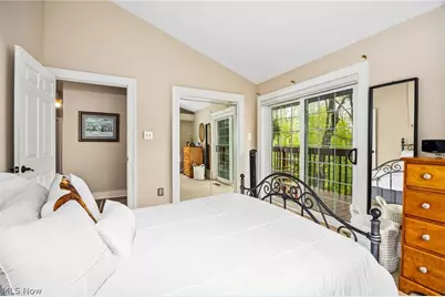 631 Rocky Hollow Drive, Akron, OH 44313 - Photo 22