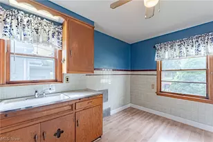 11104 McCracken Rd, Garfield Heights, OH 44125 - Photo 8