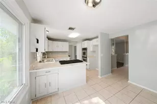 5565 Pin Oak Cir, Sheffield Village, OH 44054 - Photo 16