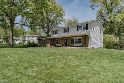 136 Blue Hill Lane, Fairlawn, OH 44333 - Photo 2