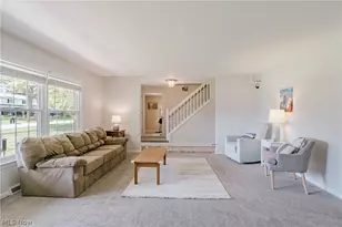 136 Blue Hill Ln, Fairlawn, OH 44333 - Photo 4