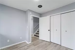 695 Carroll St, Akron, OH 44304 - Photo 8