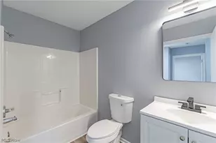 695 Carroll St, Akron, OH 44304 - Photo 10