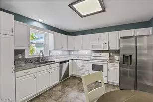 24 Nantucket Row, Rocky River, OH 44116 - Photo 12