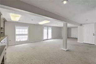 24 Nantucket Row, Rocky River, OH 44116 - Photo 32