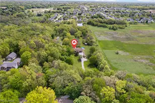 12678 Amber Cir NW, Uniontown, OH 44685 - Photo 2