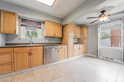 5368 Strawberry Lane, Willoughby, OH 44094 - Photo 10