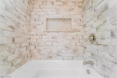 5368 Strawberry Lane, Willoughby, OH 44094 - Photo 18