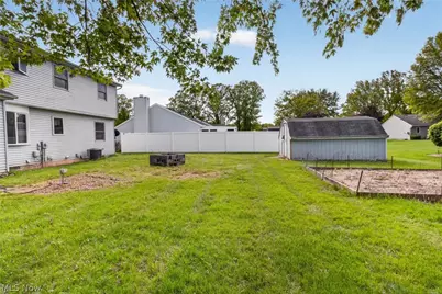 438 Hampton Drive, Elyria, OH 44035 - Photo 10