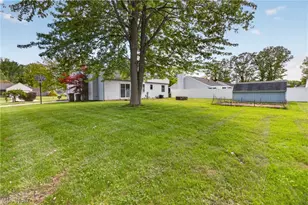 438 Hampton Dr, Elyria, OH 44035 - Photo 4