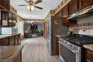 438 Hampton Dr, Elyria, OH 44035 - Photo 24