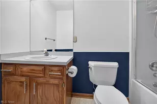 438 Hampton Dr, Elyria, OH 44035 - Photo 26