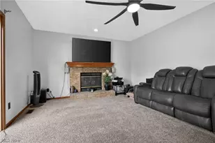 438 Hampton Dr, Elyria, OH 44035 - Photo 26