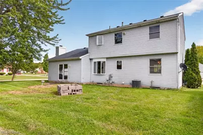 438 Hampton Drive, Elyria, OH 44035 - Photo 8