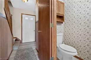 438 Hampton Dr, Elyria, OH 44035 - Photo 22