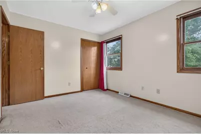 438 Hampton Drive, Elyria, OH 44035 - Photo 30