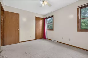 438 Hampton Dr, Elyria, OH 44035 - Photo 30