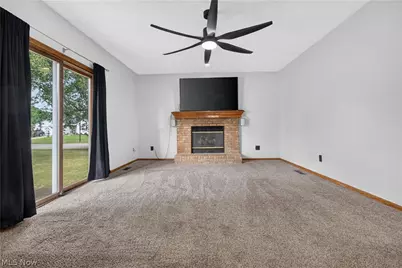 438 Hampton Drive, Elyria, OH 44035 - Photo 18