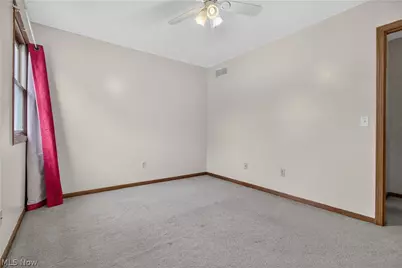 438 Hampton Drive, Elyria, OH 44035 - Photo 28