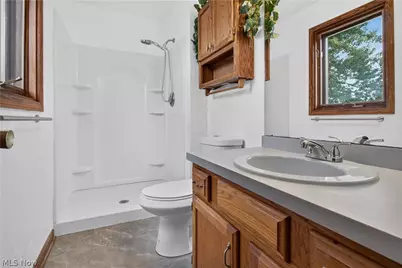 438 Hampton Drive, Elyria, OH 44035 - Photo 34