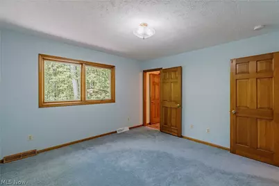 33475 Miles Road, Moreland Hills, OH 44022 - Photo 36