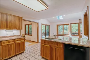 33475 Miles Rd, Moreland Hills, OH 44022 - Photo 12