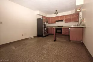 3256 Valley Forge Dr, Brunswick, OH 44212 - Photo 2