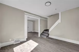 357 N Adams St, Akron, OH 44304 - Photo 8